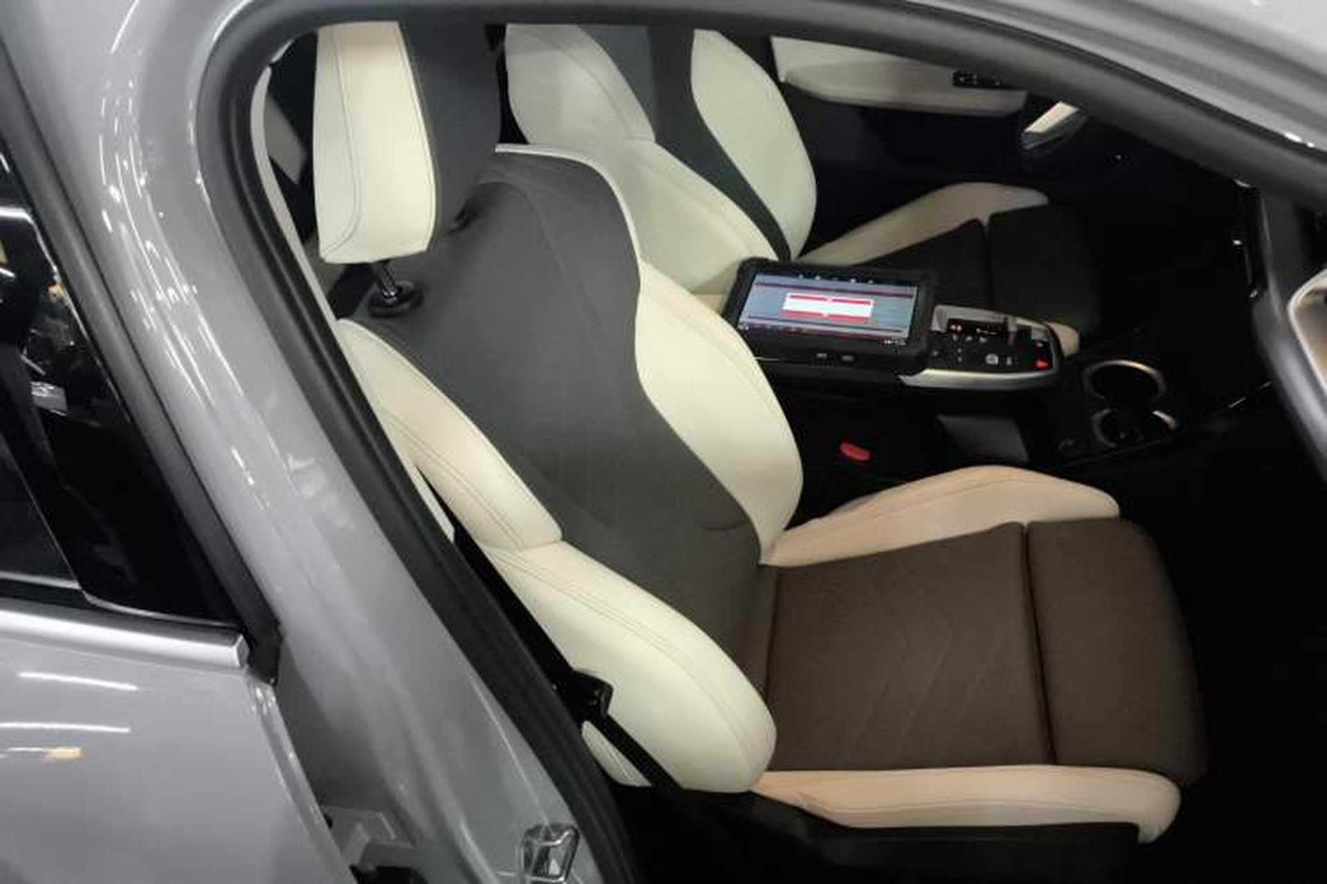 Used BMW X2 2024 sDrive25i M Sport Package Right Front Seat