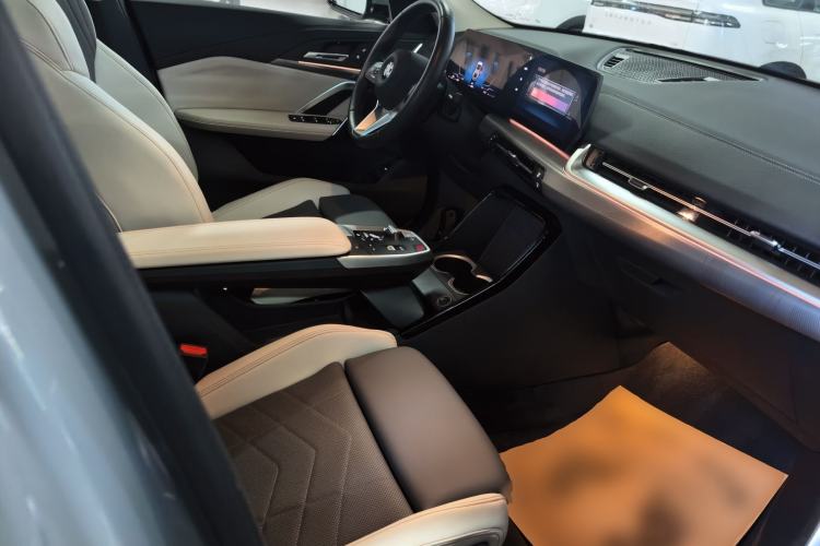 Used BMW X2 2024 sDrive25i M Sport Package Right Front Seat