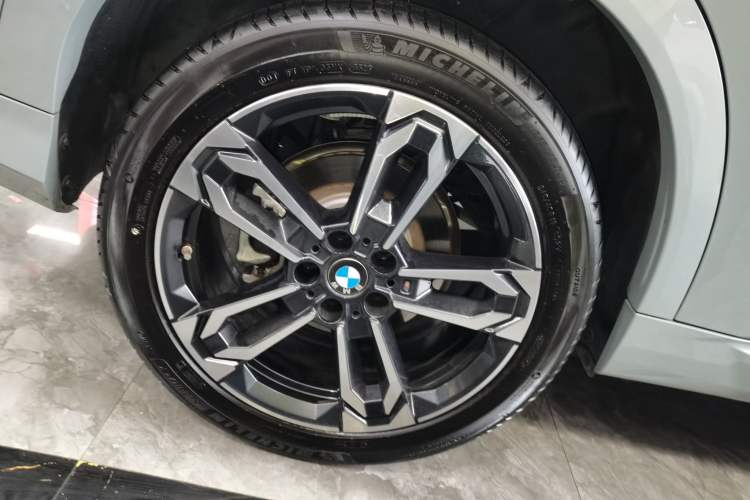 Used BMW X2 2024 sDrive25i M Sport Package Right Rear Wheel Hub