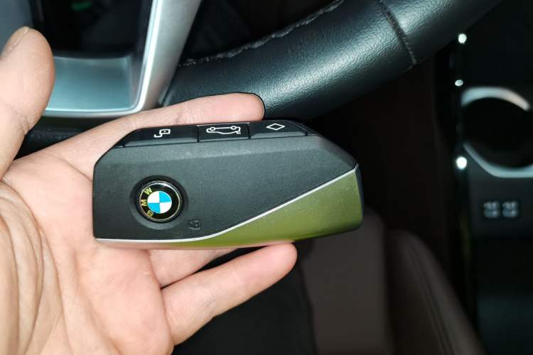 Used BMW X2 2024 sDrive25i M Sport Package Vehicle Key