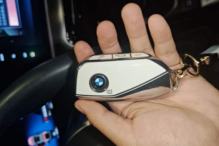Used BMW X2 2024 sDrive25i M Sport Package Vehicle Key