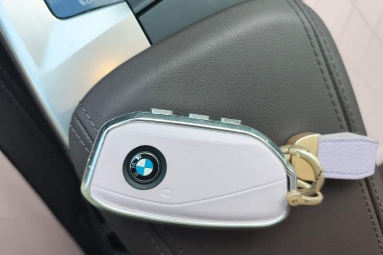 Used BMW X2 2024 sDrive25i M Sport Package Vehicle Key