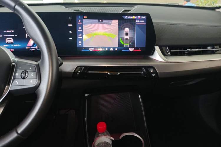 Used BMW X2 2024 sDrive25i M Sport Package Audio And AC Panel