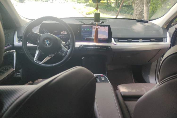 Used BMW X2 2024 sDrive25i M Sport Package Center Console