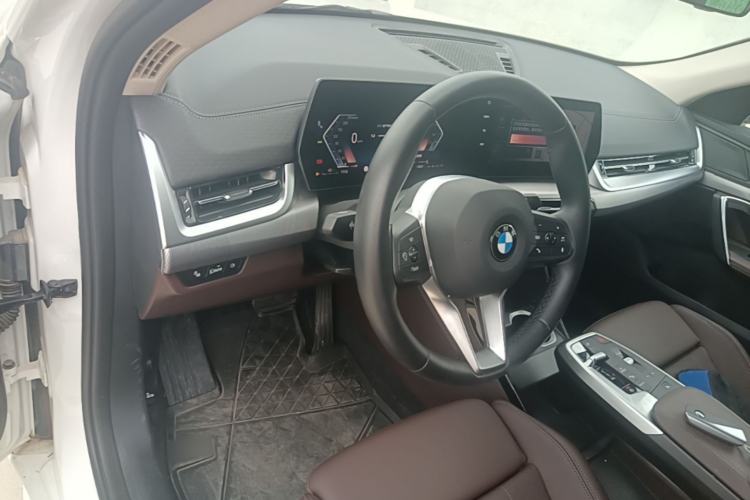 Used BMW X2 2024 sDrive25i M Sport Package Center Console