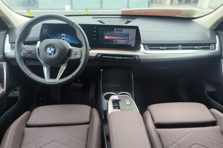Used BMW X2 2024 sDrive25i M Sport Package Center Console