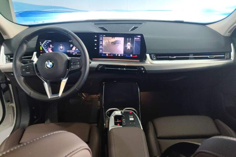 Used BMW X2 2024 sDrive25i M Sport Package Center Console