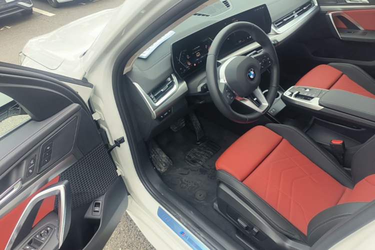 Used BMW X2 2024 sDrive25i M Sport Package Driver Seat