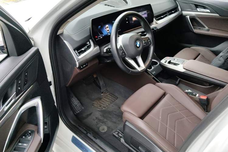 Used BMW X2 2024 sDrive25i M Sport Package Driver Seat