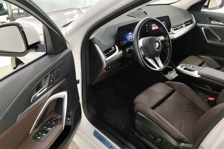 Used BMW X2 2024 sDrive25i M Sport Package Driver Seat