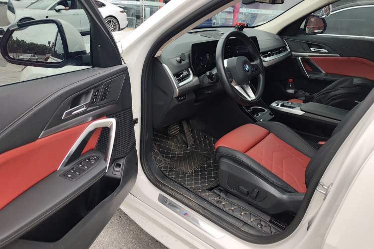Used BMW X2 2024 sDrive25i M Sport Package Driver Seat