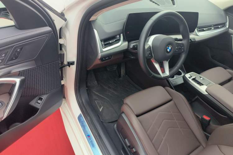 Used BMW X2 2024 sDrive25i M Sport Package Driver Seat