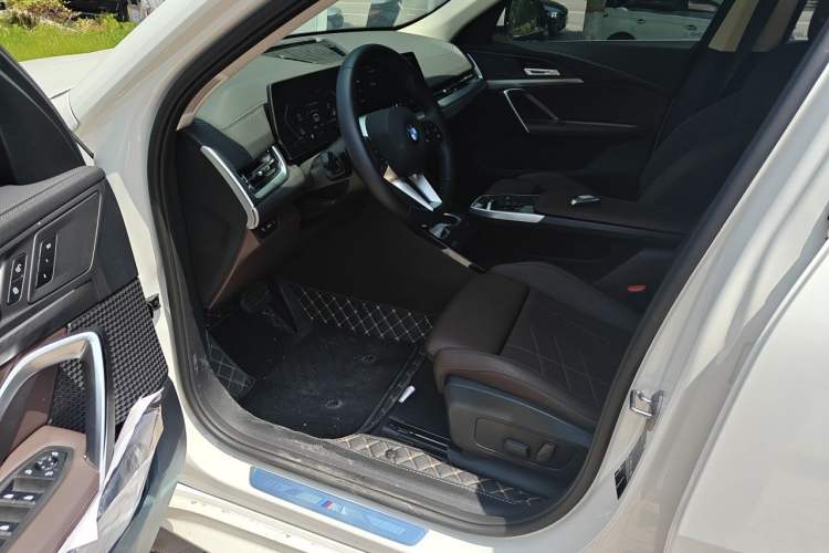 Used BMW X2 2024 sDrive25i M Sport Package Driver Seat