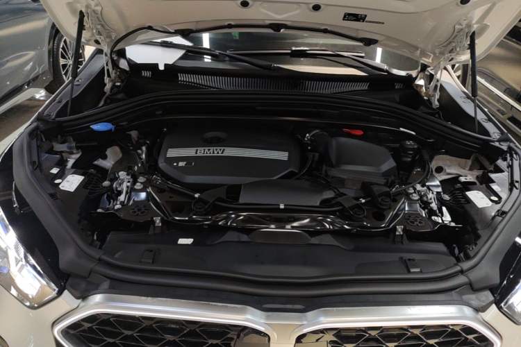 Used BMW X2 2024 sDrive25i M Sport Package Engine Bay
