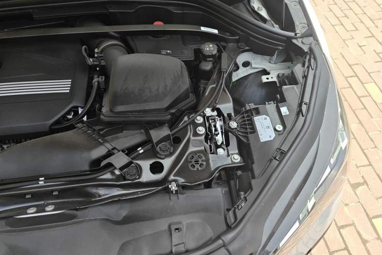 Used BMW X2 2024 sDrive25i M Sport Package Engine Bay Left