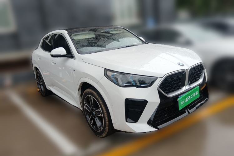 Used BMW X2 2024 sDrive25i M Sport Package Front Right 45 Deg