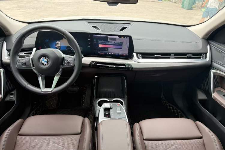 Used BMW X2 2024 sDrive25i M Sport Package Interior 1