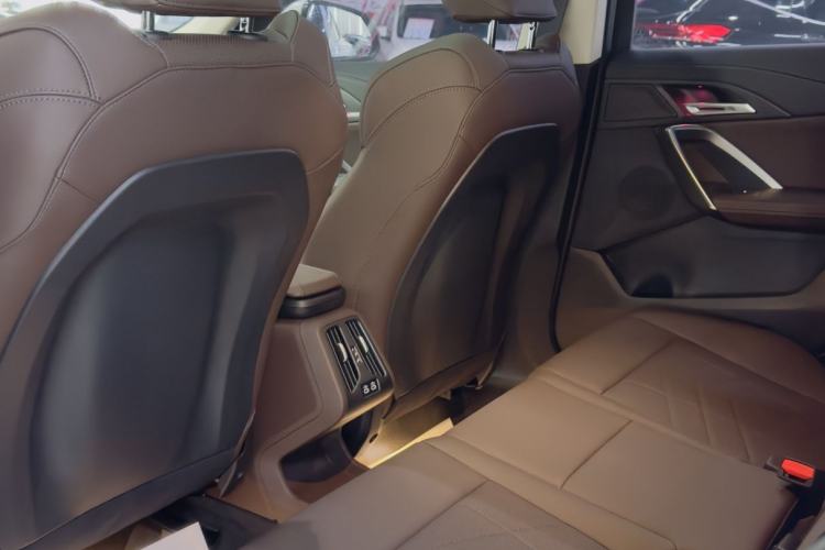 Used BMW X2 2024 sDrive25i M Sport Package Interior 2