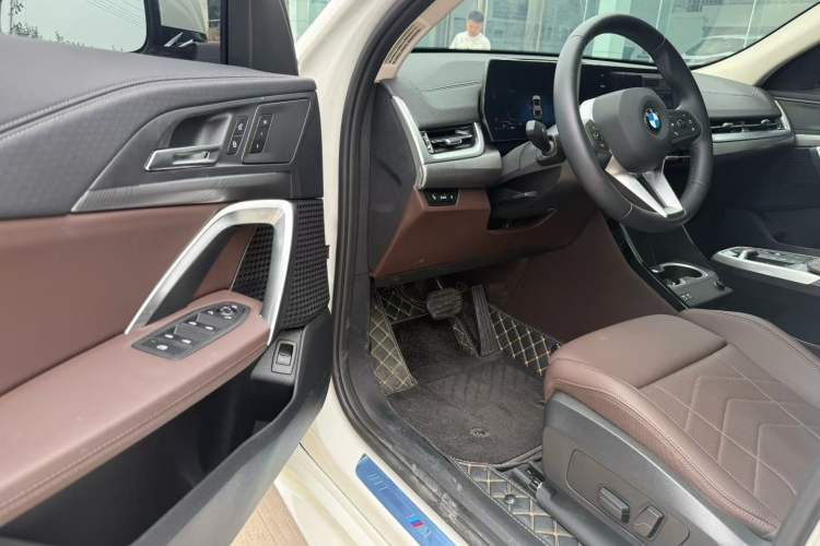 Used BMW X2 2024 sDrive25i M Sport Package Interior 2