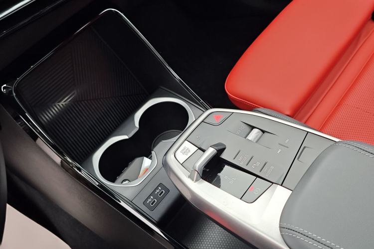 Used BMW X2 2024 sDrive25i M Sport Package Interior 3