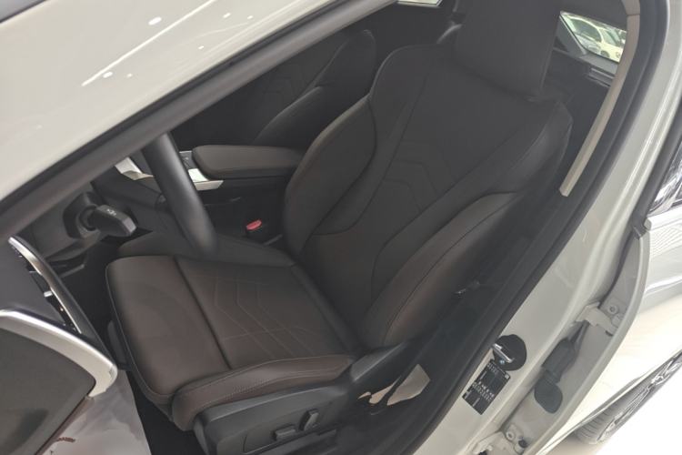 Used BMW X2 2024 sDrive25i M Sport Package Left Front Seat