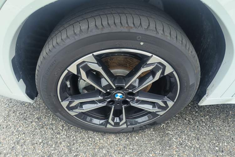 Used BMW X2 2024 sDrive25i M Sport Package Left Front Wheel Hub