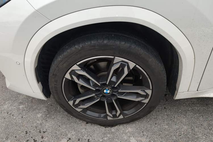 Used BMW X2 2024 sDrive25i M Sport Package Left Front Wheel Hub