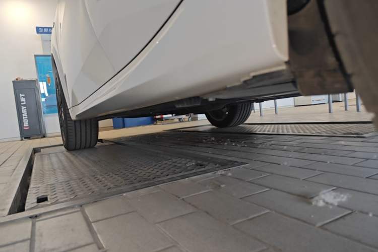 Used BMW X2 2024 sDrive25i M Sport Package Left Side Sill