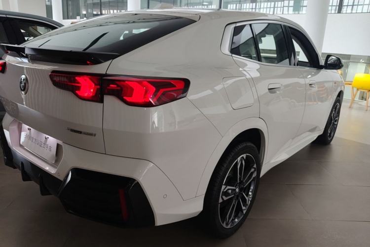 Used BMW X2 2024 sDrive25i M Sport Package Rear Right 45 Deg