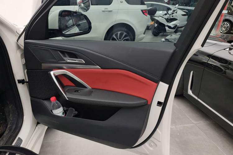 Used BMW X2 2024 sDrive25i M Sport Package Right Front Door Interior