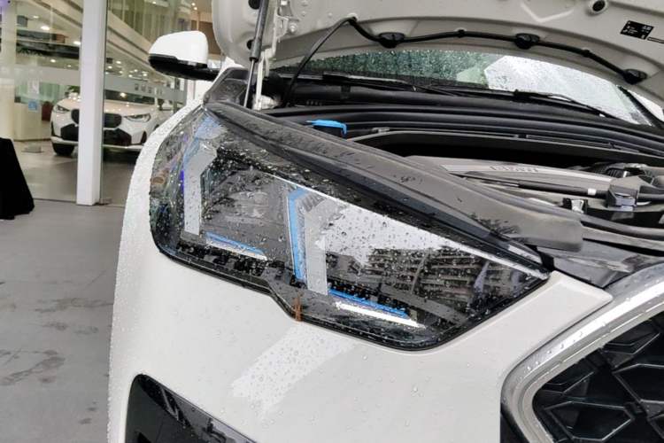 Used BMW X2 2024 sDrive25i M Sport Package Right Front Headlight