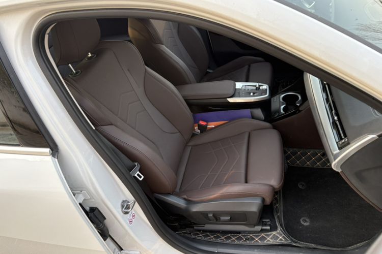 Used BMW X2 2024 sDrive25i M Sport Package Right Front Seat