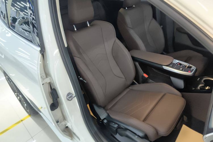 Used BMW X2 2024 sDrive25i M Sport Package Right Front Seat