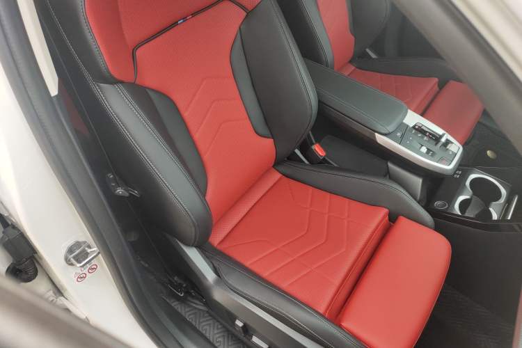 Used BMW X2 2024 xDrive25i M Sport Night Edition package Right Front Seat
