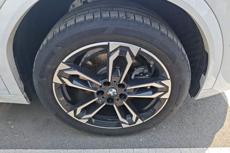 Used BMW X2 2024 sDrive25i M Sport Package Right Front Wheel Hub