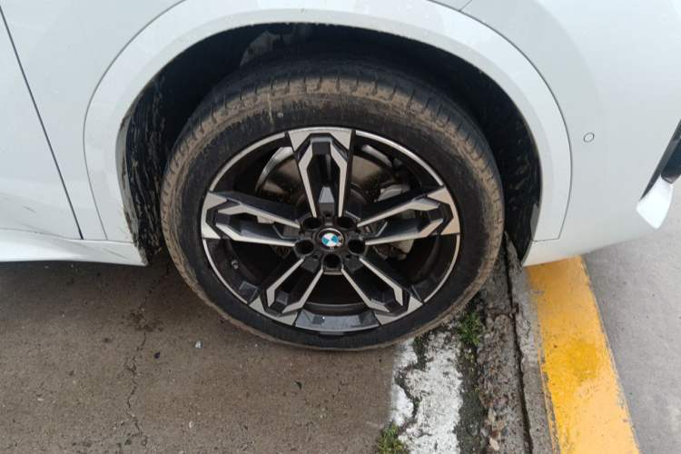 Used BMW X2 2024 sDrive25i M Sport Package Right Front Wheel Hub