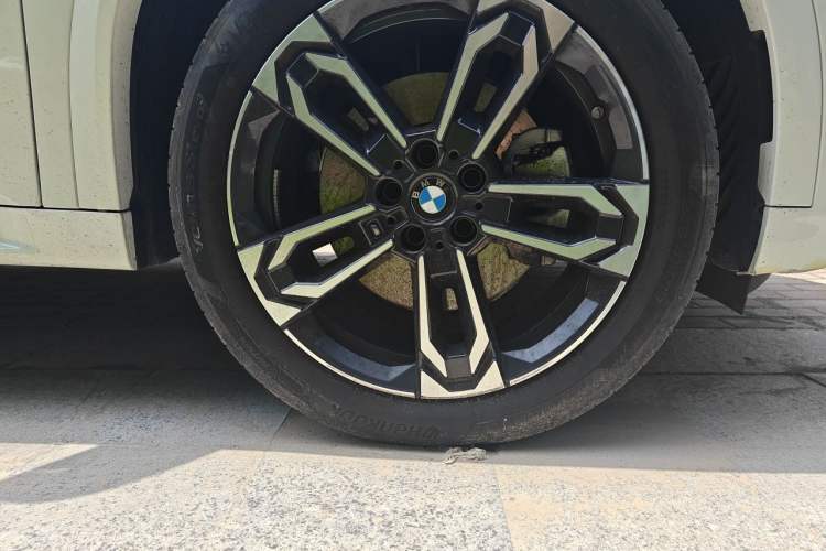 Used BMW X2 2024 sDrive25i M Sport Package Right Front Wheel Hub