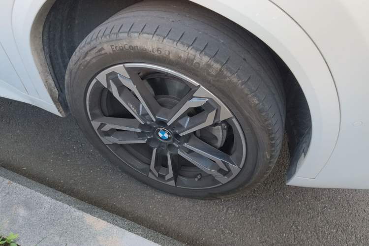 Used BMW X2 2024 sDrive25i M Sport Package Right Front Wheel Hub