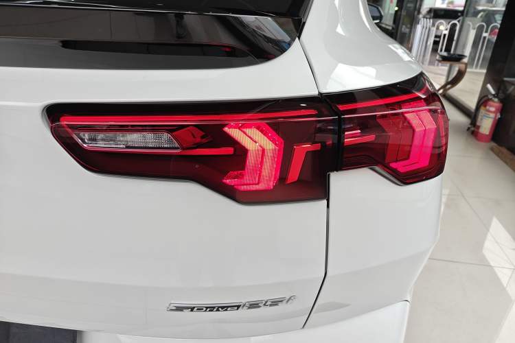 Used BMW X2 2024 sDrive25i M Sport Package Right Rear Taillight