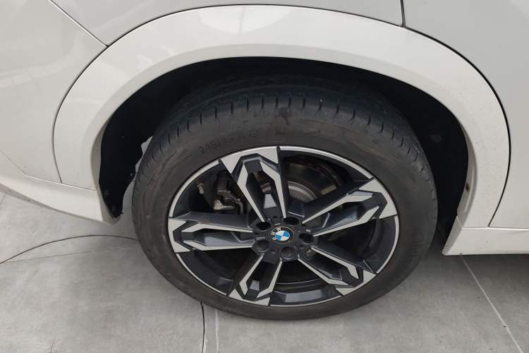 Used BMW X2 2024 sDrive25i M Sport Package Right Rear Wheel Hub