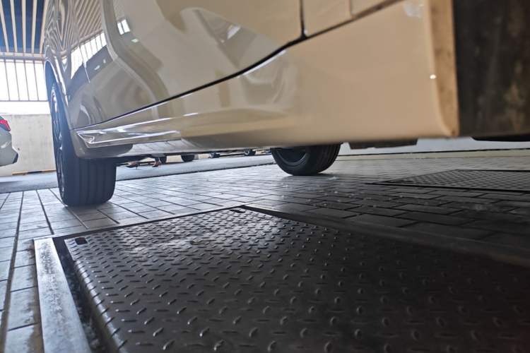 Used BMW X2 2024 sDrive25i M Sport Package Right Side Sill