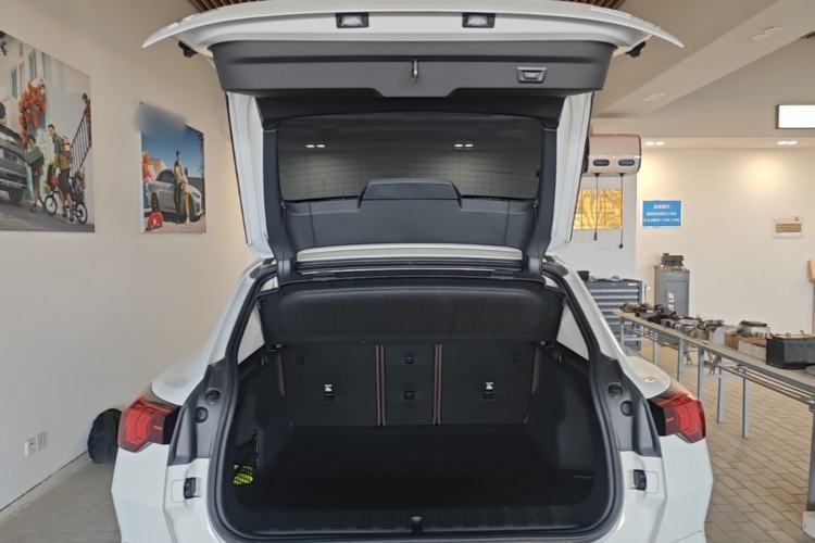 Used BMW X2 2024 sDrive25i M Sport Package Trunk