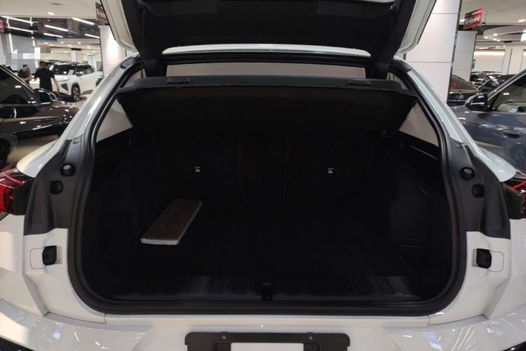 Used BMW X2 2024 sDrive25i M Sport Package Trunk