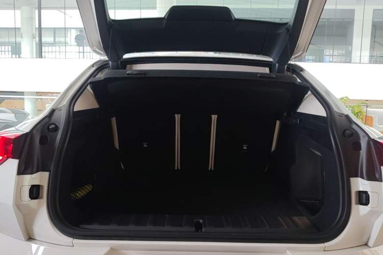 Used BMW X2 2024 sDrive25i M Sport Package Trunk