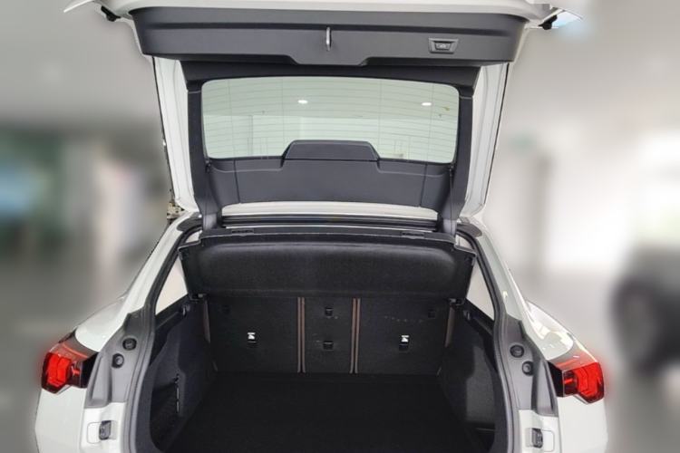 Used BMW X2 2024 sDrive25i M Sport Package Trunk