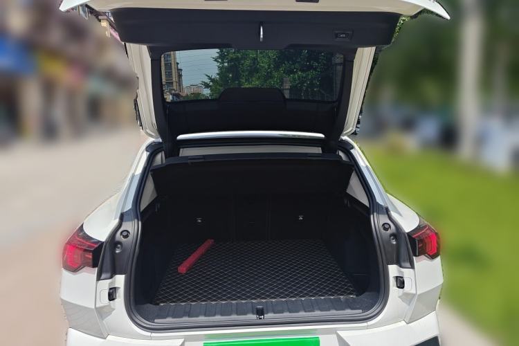 Used BMW X2 2024 sDrive25i M Sport Package Trunk