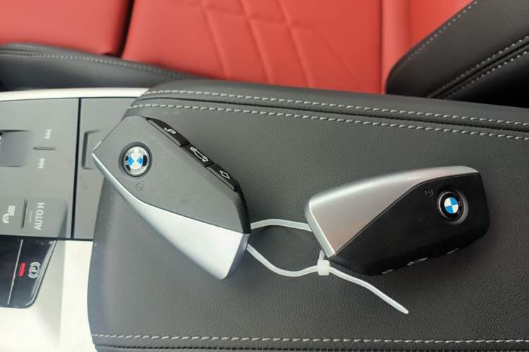 Used BMW X2 2024 sDrive25i M Sport Package Vehicle Key