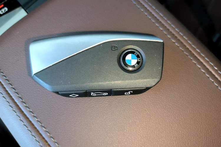 Used BMW X2 2024 sDrive25i M Sport Package Vehicle Key