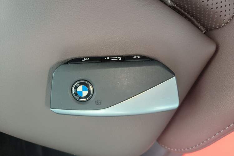 Used BMW X2 2024 sDrive25i M Sport Package Vehicle Key