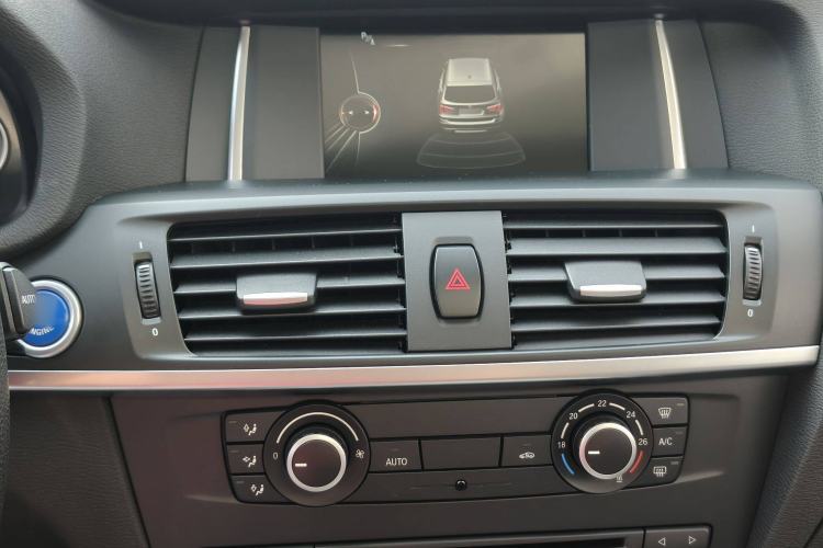 Used BMW X3 2016 sDrive20i Interior 10